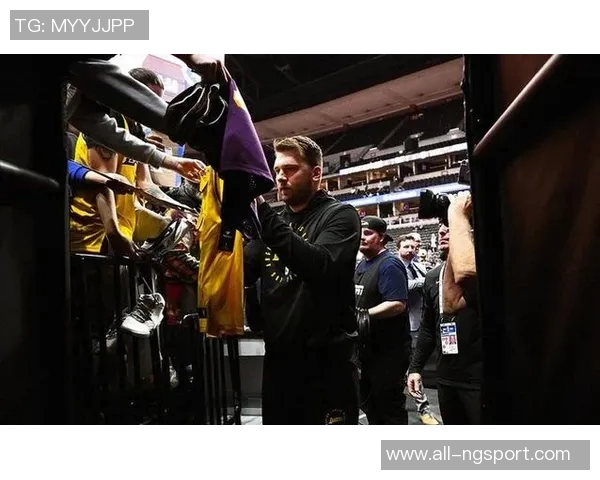 杰弗森分析东契奇减重对湖人未来的影响与詹姆斯合作的关键时刻 杰弗森分析东契奇减重对湖人未来的影响与詹姆斯合作的关键时刻