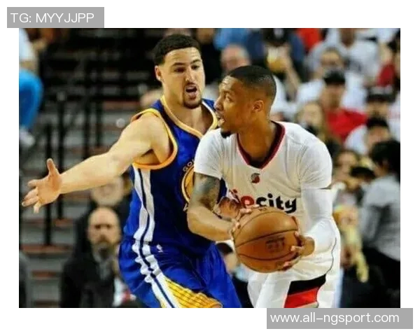 小杨将演唱会前夕媒体人揭秘开拓者休息日与新秀整蛊活动