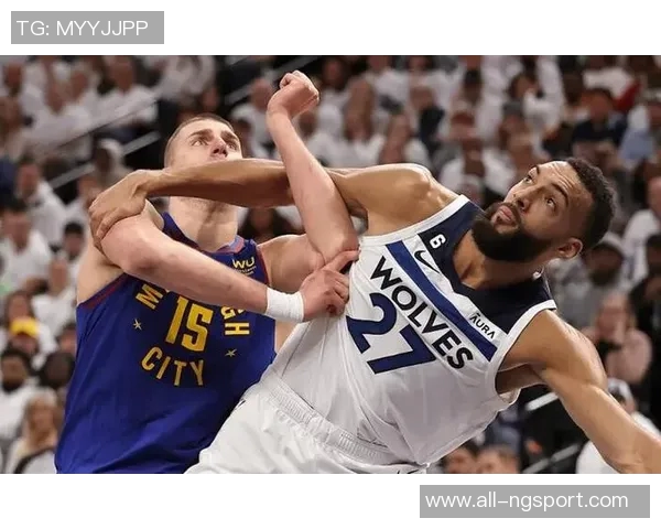 芬奇谈球队表现:对手速度被过于尊重持球压迫需加强 芬奇谈球队表现:对手速度被过于尊重持球压迫需加强