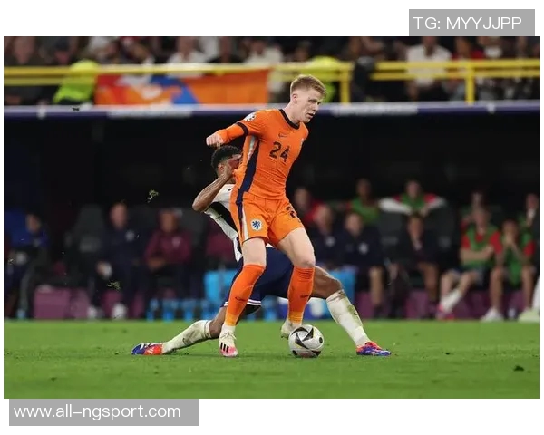 米体报道那不勒斯球迷在埃因霍温被捕事件引发欧冠高风险警惕