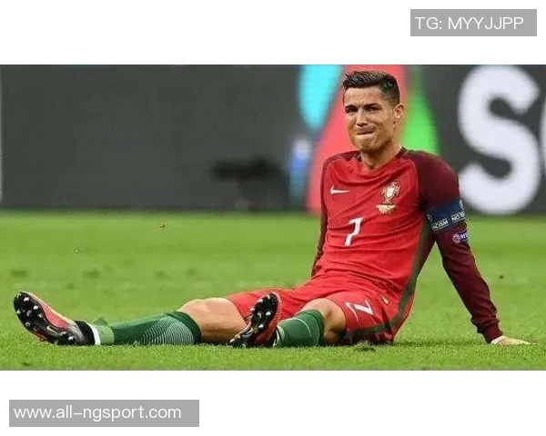 邓弗里斯谈被换下的不满情绪期待球队未来表现更佳 邓弗里斯谈被换下的不满情绪期待球队未来表现更佳