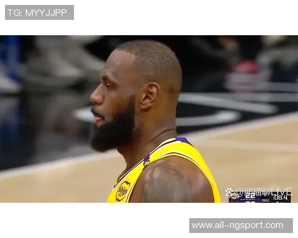 A史密斯质疑詹姆斯关键时刻表现是否与赛前饮酒有关 A史密斯质疑詹姆斯关键时刻表现是否与赛前饮酒有关