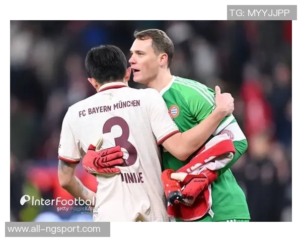 拜仁官方确认39岁门将诺伊尔因伤退赛小腿肌肉撕裂